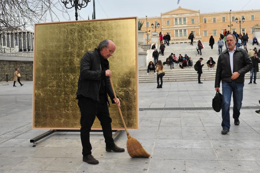 Art Actions: golden field infront of the Parliament